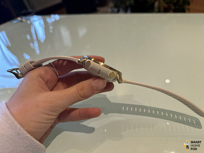 Man sieht die Tasten der Polar Grit X Pro.